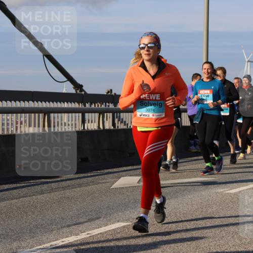 03.10.2025 - Köhlbrandbrückenlauf Strokosch-Dieckow http://msf.ph/oto/9121660 03.10.2025 09:57:31 Position 2 3074 meine-sportfotos.de