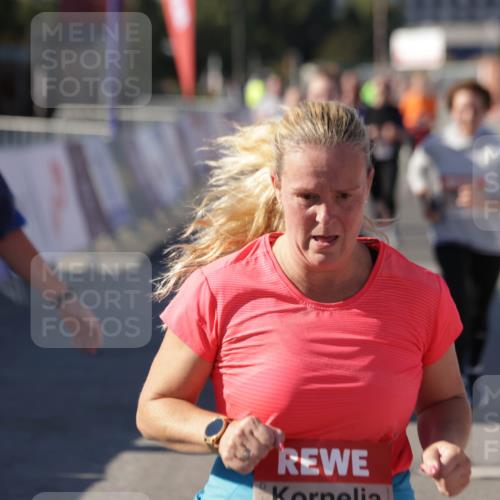 03.10.2025 - Köhlbrandbrückenlauf Jannik Wohlers http://msf.ph/oto/9121661 03.10.2025 13:36:37 Ziel 4735, 5199, 5278, 5585, 5767, 6003, 6004, 6023, 6825 meine-sportfotos.de