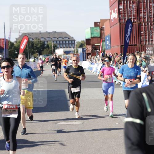 03.10.2025 - Köhlbrandbrückenlauf Jannik Wohlers http://msf.ph/oto/9121672 03.10.2025 13:04:47 Ziel 4022, 4061, 4236, 4246, 4247, 4303, 4449, 4724, 4831, 5849, 5948, 5968, 6268, 6470, 6716 meine-sportfotos.de