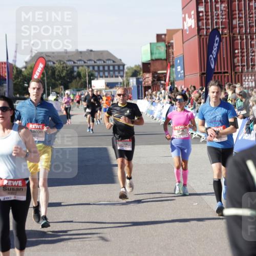 03.10.2025 - Köhlbrandbrückenlauf Jannik Wohlers http://msf.ph/oto/9121685 03.10.2025 13:04:47 Ziel 4022, 4061, 4236, 4246, 4247, 4303, 4449, 4724, 4831, 5849, 5948, 5968, 6268, 6470, 6716 meine-sportfotos.de