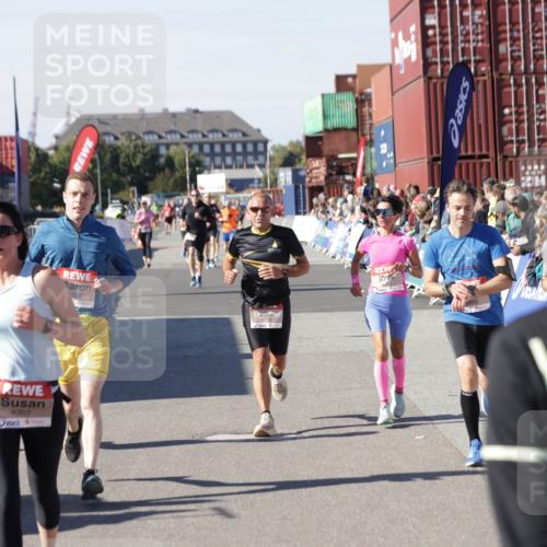 03.10.2025 - Köhlbrandbrückenlauf Jannik Wohlers http://msf.ph/oto/9121689 03.10.2025 13:04:47 Ziel 4022, 4061, 4236, 4246, 4247, 4303, 4449, 4724, 4831, 5849, 5948, 5968, 6268, 6470, 6716 meine-sportfotos.de