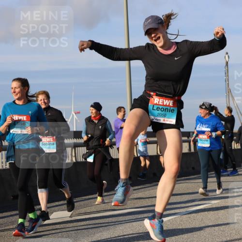 03.10.2025 - Köhlbrandbrückenlauf Strokosch-Dieckow http://msf.ph/oto/9121695 03.10.2025 09:57:32 Position 2 2019, 2036, 1950, 2050 meine-sportfotos.de