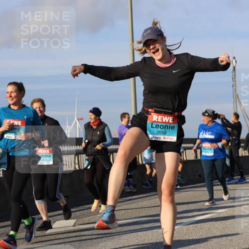 03.10.2025 - Köhlbrandbrückenlauf Strokosch-Dieckow http://msf.ph/oto/9121698 03.10.2025 09:57:32 Position 2 2019, 2036, 1950, 2050 meine-sportfotos.de