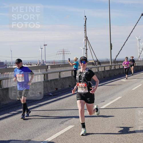 03.10.2025 - Köhlbrandbrückenlauf Michael Burmester http://msf.ph/oto/9121699 03.10.2025 13:03:25 Position 2 5592 meine-sportfotos.de