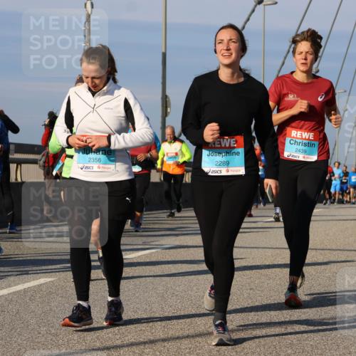 03.10.2025 - Köhlbrandbrückenlauf Strokosch-Dieckow http://msf.ph/oto/9121752 03.10.2025 09:57:39 Position 2 2774, 2356, 2289, 1727, 2439 meine-sportfotos.de