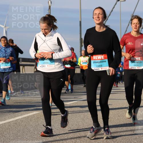 03.10.2025 - Köhlbrandbrückenlauf Strokosch-Dieckow http://msf.ph/oto/9121757 03.10.2025 09:57:39 Position 2 1727, 2774, 2356, 2289, 2439 meine-sportfotos.de