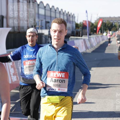03.10.2025 - Köhlbrandbrückenlauf Jannik Wohlers http://msf.ph/oto/9121778 03.10.2025 13:04:49 Ziel 4022, 4061, 4236, 4240, 4246, 4247, 4303, 4449, 4724, 4831, 5849, 5948, 5968, 6268, 6470, 6716 meine-sportfotos.de