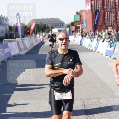 03.10.2025 - Köhlbrandbrückenlauf Jannik Wohlers http://msf.ph/oto/9121809 03.10.2025 13:04:50 Ziel 4022, 4061, 4236, 4240, 4246, 4247, 4303, 4449, 4724, 4831, 5849, 5948, 5968, 6268, 6470, 6716 meine-sportfotos.de