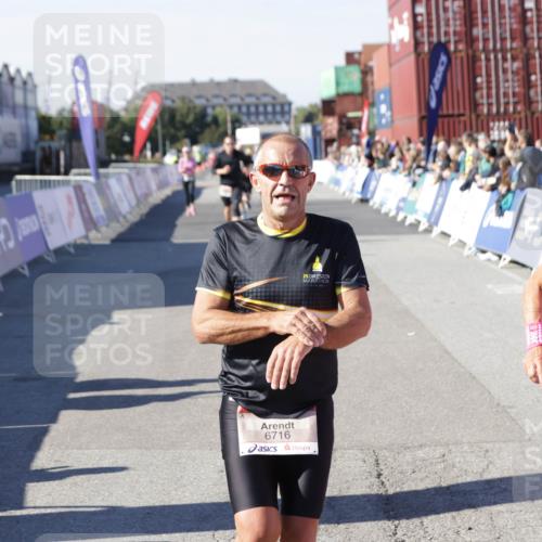 03.10.2025 - Köhlbrandbrückenlauf Jannik Wohlers http://msf.ph/oto/9121814 03.10.2025 13:04:50 Ziel 4022, 4061, 4236, 4240, 4246, 4247, 4303, 4449, 4724, 4831, 5849, 5948, 5968, 6268, 6470, 6716 meine-sportfotos.de