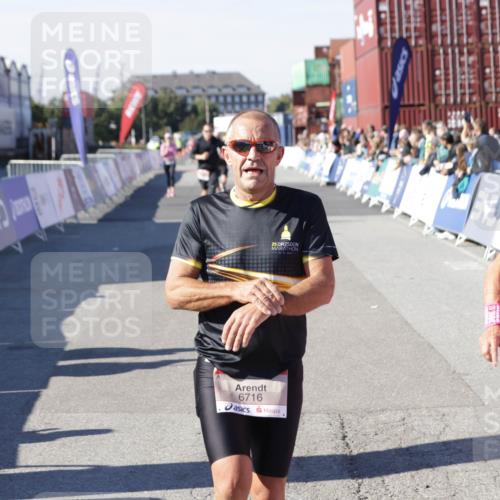 03.10.2025 - Köhlbrandbrückenlauf Jannik Wohlers http://msf.ph/oto/9121819 03.10.2025 13:04:50 Ziel 4022, 4061, 4236, 4240, 4246, 4247, 4303, 4449, 4724, 4831, 5849, 5948, 5968, 6268, 6470, 6716 meine-sportfotos.de