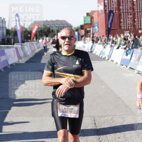 03.10.2025 - Köhlbrandbrückenlauf Jannik Wohlers http://msf.ph/oto/9121825 03.10.2025 13:04:50 Ziel 4022, 4061, 4236, 4240, 4246, 4247, 4303, 4449, 4724, 4831, 5849, 5948, 5968, 6268, 6470, 6716 meine-sportfotos.de