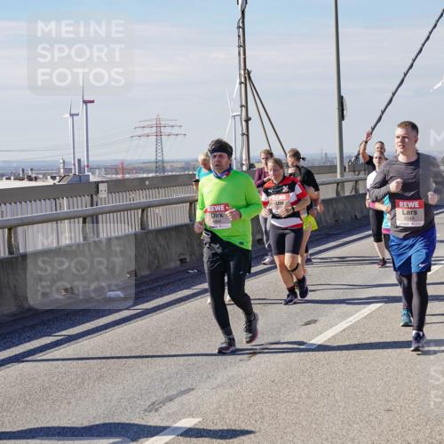 03.10.2025 - Köhlbrandbrückenlauf Michael Burmester http://msf.ph/oto/9121842 03.10.2025 13:03:40 Position 2 4894, 5549 meine-sportfotos.de