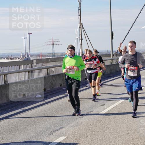03.10.2025 - Köhlbrandbrückenlauf Michael Burmester http://msf.ph/oto/9121849 03.10.2025 13:03:40 Position 2 4894, 5549 meine-sportfotos.de