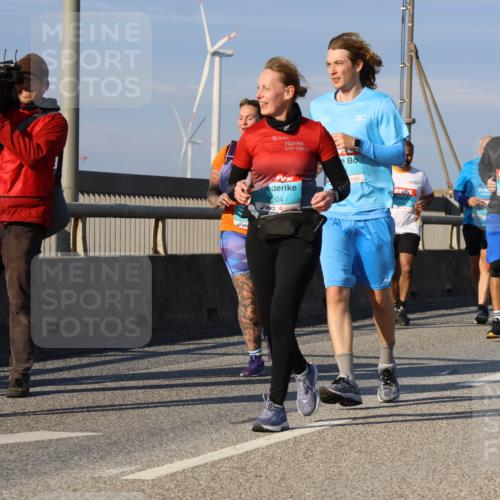 03.10.2025 - Köhlbrandbrückenlauf Strokosch-Dieckow http://msf.ph/oto/9121854 03.10.2025 09:58:00 Position 2 2862, 2204, 20 meine-sportfotos.de