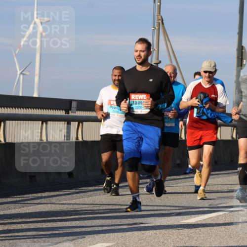 03.10.2025 - Köhlbrandbrückenlauf Strokosch-Dieckow http://msf.ph/oto/9121868 03.10.2025 09:58:02 Position 2 2239, 3346, 447, 3090 meine-sportfotos.de