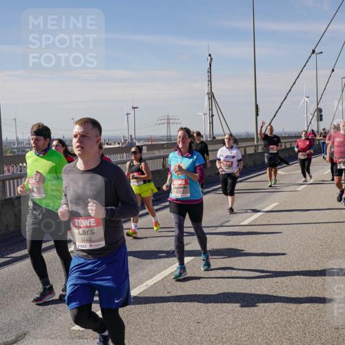 03.10.2025 - Köhlbrandbrückenlauf Michael Burmester http://msf.ph/oto/9121874 03.10.2025 13:03:42 Position 2 5549 meine-sportfotos.de
