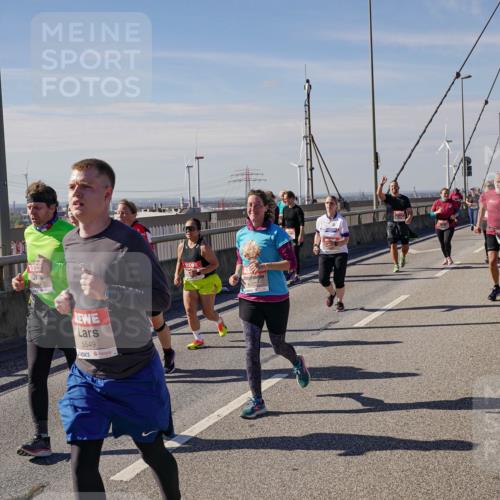 03.10.2025 - Köhlbrandbrückenlauf Michael Burmester http://msf.ph/oto/9121882 03.10.2025 13:03:42 Position 2 5549 meine-sportfotos.de