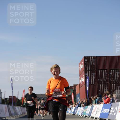 03.10.2025 - Köhlbrandbrückenlauf Jannik Wohlers http://msf.ph/oto/9121924 03.10.2025 13:36:53 Ziel 4974, 5287, 5313, 5808 meine-sportfotos.de