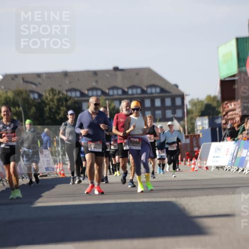 03.10.2025 - Köhlbrandbrückenlauf Jannik Wohlers http://msf.ph/oto/9121977 03.10.2025 13:39:05 Ziel 5584, 6030 meine-sportfotos.de