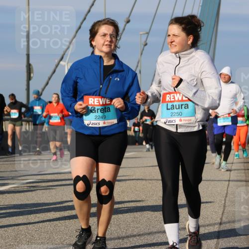 03.10.2025 - Köhlbrandbrückenlauf Strokosch-Dieckow http://msf.ph/oto/9121992 03.10.2025 09:58:25 Position 2 2249, 2250 meine-sportfotos.de