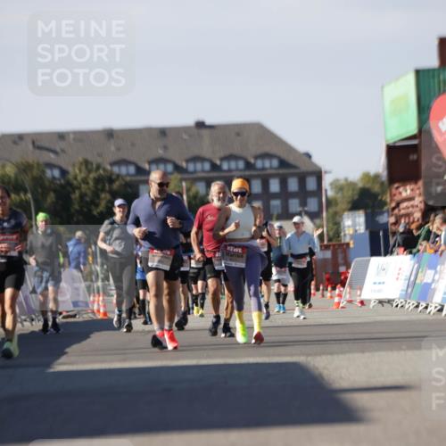 03.10.2025 - Köhlbrandbrückenlauf Jannik Wohlers http://msf.ph/oto/9121993 03.10.2025 13:39:05 Ziel 5584, 6030 meine-sportfotos.de