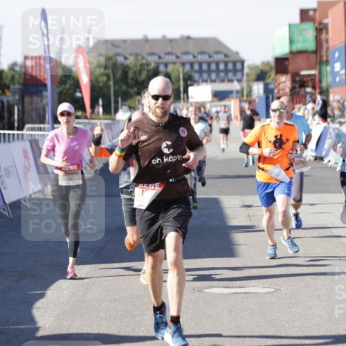 03.10.2025 - Köhlbrandbrückenlauf Jannik Wohlers http://msf.ph/oto/9121994 03.10.2025 13:04:58 Ziel 4061, 4175, 4217, 4240, 4449, 4751, 5670, 5785, 5849, 5951, 5952, 6268, 6561, 6716 meine-sportfotos.de