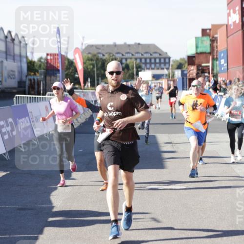 03.10.2025 - Köhlbrandbrückenlauf Jannik Wohlers http://msf.ph/oto/9122016 03.10.2025 13:04:58 Ziel 4061, 4175, 4217, 4240, 4449, 4751, 5670, 5785, 5849, 5951, 5952, 6268, 6561, 6716 meine-sportfotos.de