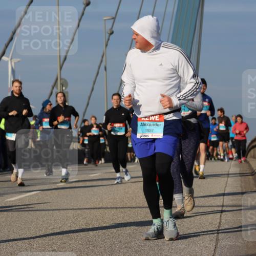 03.10.2025 - Köhlbrandbrückenlauf Strokosch-Dieckow http://msf.ph/oto/9122022 03.10.2025 09:58:29 Position 2 1927 meine-sportfotos.de