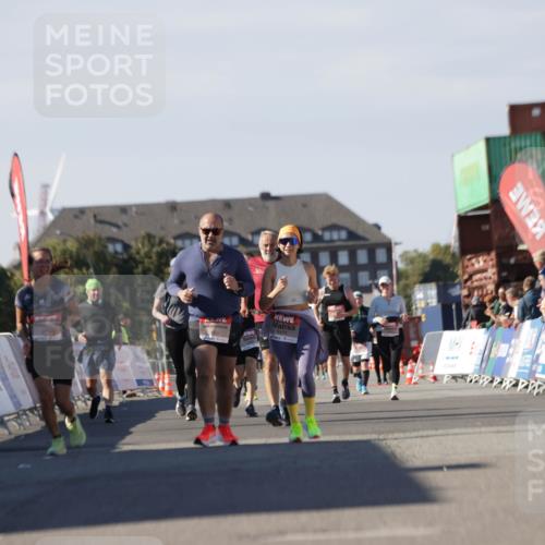 03.10.2025 - Köhlbrandbrückenlauf Jannik Wohlers http://msf.ph/oto/9122030 03.10.2025 13:39:08 Ziel  meine-sportfotos.de