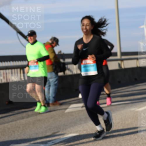 03.10.2025 - Köhlbrandbrückenlauf Strokosch-Dieckow http://msf.ph/oto/9122039 03.10.2025 09:58:32 Position 2  meine-sportfotos.de