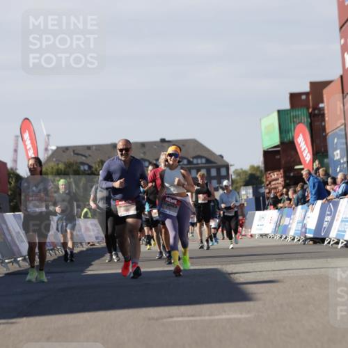 03.10.2025 - Köhlbrandbrückenlauf Jannik Wohlers http://msf.ph/oto/9122058 03.10.2025 13:39:09 Ziel 4531 meine-sportfotos.de