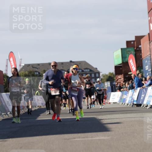 03.10.2025 - Köhlbrandbrückenlauf Jannik Wohlers http://msf.ph/oto/9122061 03.10.2025 13:39:09 Ziel 4531 meine-sportfotos.de