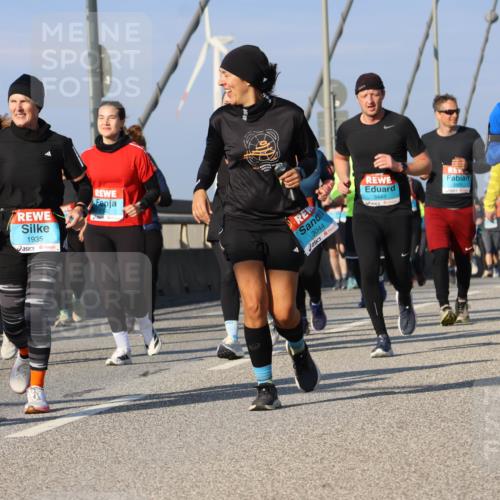 03.10.2025 - Köhlbrandbrückenlauf Strokosch-Dieckow http://msf.ph/oto/9122101 03.10.2025 09:58:44 Position 2 1935, 3044, 3443, 3429, 3441 meine-sportfotos.de