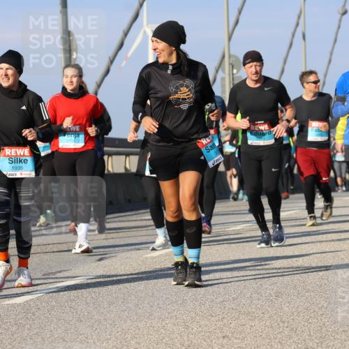 03.10.2025 - Köhlbrandbrückenlauf Strokosch-Dieckow http://msf.ph/oto/9122108 03.10.2025 09:58:44 Position 2 8, 1935, 2192, 30, 3443, 3441 meine-sportfotos.de