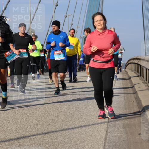 03.10.2025 - Köhlbrandbrückenlauf Strokosch-Dieckow http://msf.ph/oto/9122121 03.10.2025 09:58:45 Position 2 3044, 3441 meine-sportfotos.de