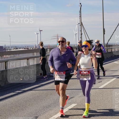 03.10.2025 - Köhlbrandbrückenlauf Michael Burmester http://msf.ph/oto/9122134 03.10.2025 13:04:00 Position 2 4531, 5111 meine-sportfotos.de