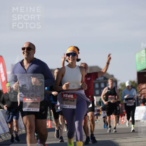 03.10.2025 - Köhlbrandbrückenlauf Jannik Wohlers http://msf.ph/oto/9122145 03.10.2025 13:39:13 Ziel 4531, 5111, 5766 meine-sportfotos.de