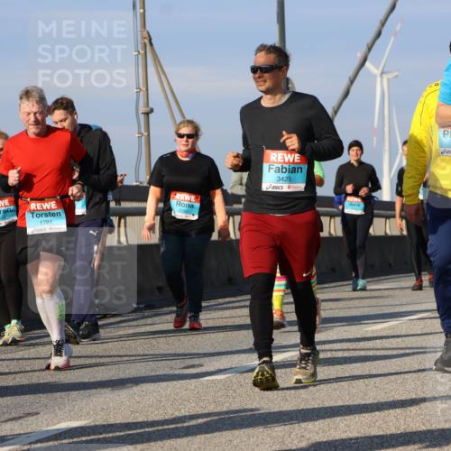 03.10.2025 - Köhlbrandbrückenlauf Strokosch-Dieckow http://msf.ph/oto/9122151 03.10.2025 09:58:52 Position 2 2586, 1781, 3429, 2280, 3451, 2037 meine-sportfotos.de