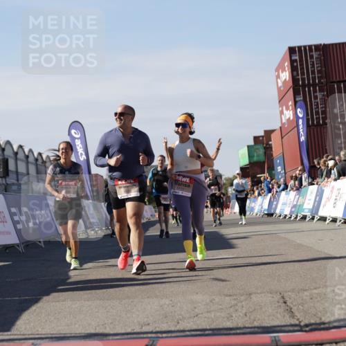 03.10.2025 - Köhlbrandbrückenlauf Jannik Wohlers http://msf.ph/oto/9122174 03.10.2025 13:39:14 Ziel 4531, 5111, 5766, 5988, 5989 meine-sportfotos.de