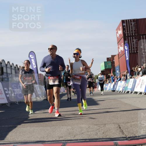 03.10.2025 - Köhlbrandbrückenlauf Jannik Wohlers http://msf.ph/oto/9122180 03.10.2025 13:39:14 Ziel 4531, 5111, 5766, 5988, 5989 meine-sportfotos.de