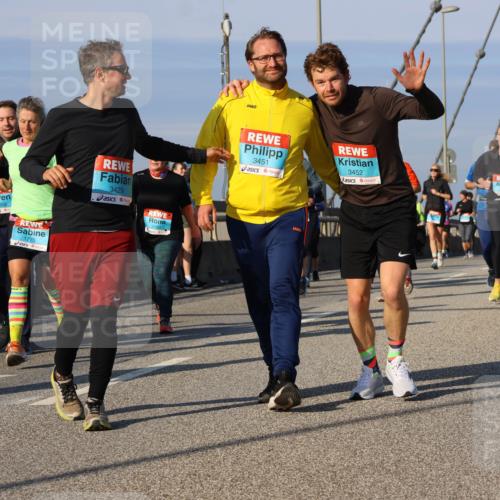 03.10.2025 - Köhlbrandbrückenlauf Strokosch-Dieckow http://msf.ph/oto/9122191 03.10.2025 09:58:55 Position 2 2655, 1775, 3429, 3451, 3452, 1824 meine-sportfotos.de