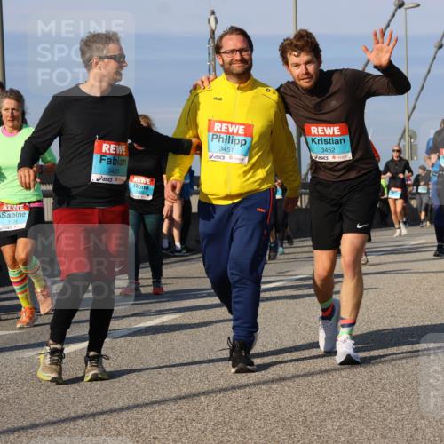 03.10.2025 - Köhlbrandbrückenlauf Strokosch-Dieckow http://msf.ph/oto/9122201 03.10.2025 09:58:56 Position 2 1775, 3429, 0, 3451, 3452, 1824 meine-sportfotos.de