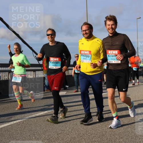 03.10.2025 - Köhlbrandbrückenlauf Strokosch-Dieckow http://msf.ph/oto/9122205 03.10.2025 09:58:58 Position 2 1775, 3429, 3451, 3452 meine-sportfotos.de
