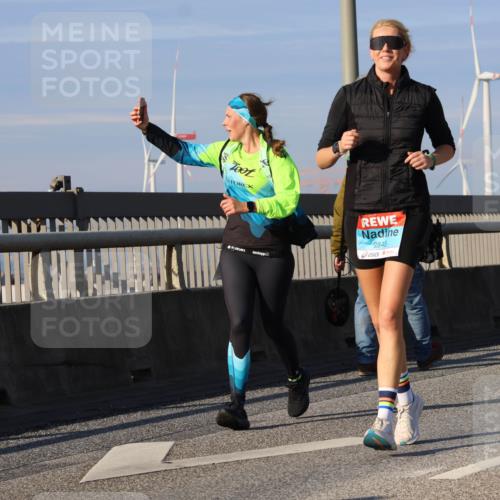 03.10.2025 - Köhlbrandbrückenlauf Strokosch-Dieckow http://msf.ph/oto/9122260 03.10.2025 09:59:05 Position 2 2845 meine-sportfotos.de