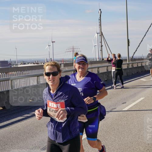 03.10.2025 - Köhlbrandbrückenlauf Michael Burmester http://msf.ph/oto/9122262 03.10.2025 13:04:07 Position 2 13, 56, 95 meine-sportfotos.de
