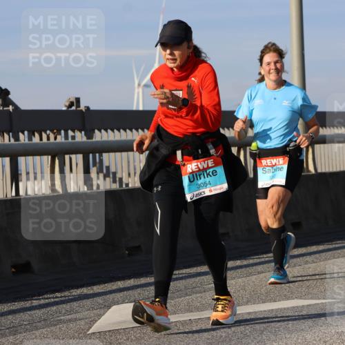 03.10.2025 - Köhlbrandbrückenlauf Strokosch-Dieckow http://msf.ph/oto/9122277 03.10.2025 09:59:08 Position 2 3054, 330 meine-sportfotos.de