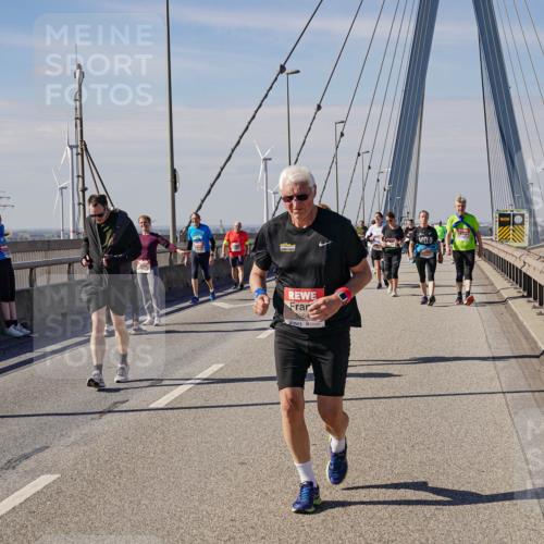 03.10.2025 - Köhlbrandbrückenlauf Michael Burmester http://msf.ph/oto/9122308 03.10.2025 13:04:13 Position 2 5264 meine-sportfotos.de