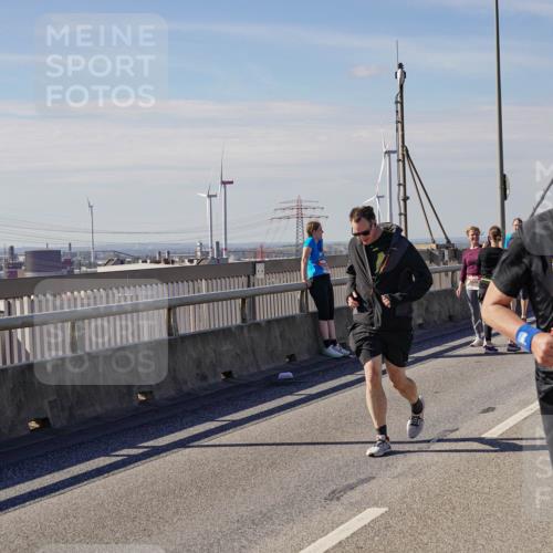 03.10.2025 - Köhlbrandbrückenlauf Michael Burmester http://msf.ph/oto/9122318 03.10.2025 13:04:14 Position 2 5264 meine-sportfotos.de