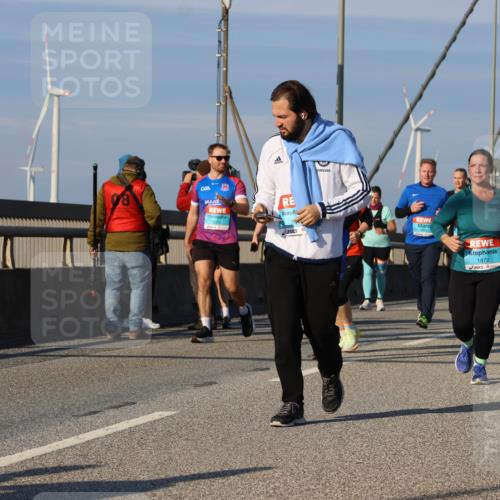 03.10.2025 - Köhlbrandbrückenlauf Strokosch-Dieckow http://msf.ph/oto/9122334 03.10.2025 09:59:13 Position 2 1872 meine-sportfotos.de