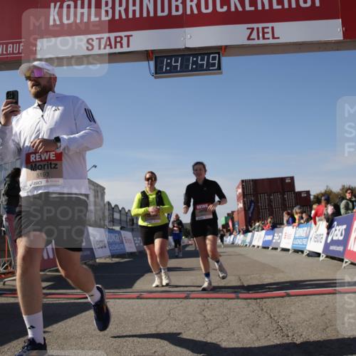 03.10.2025 - Köhlbrandbrückenlauf Jannik Wohlers http://msf.ph/oto/9122338 03.10.2025 13:41:50 Ziel 5193, 5232, 5250, 5257, 5315 meine-sportfotos.de